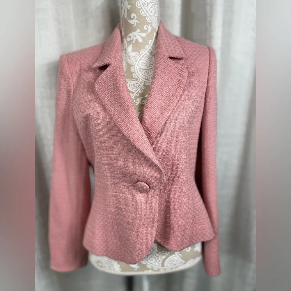 Judith Hart chic timeless